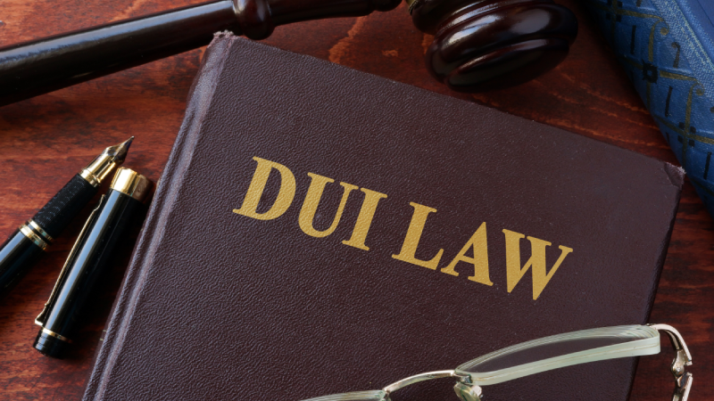 DUI Law title on a book and gavel